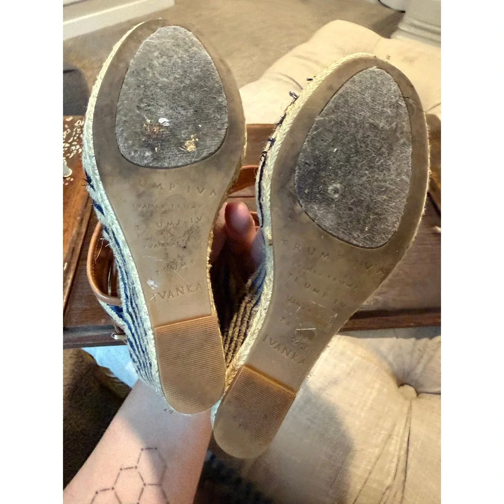 Ivanka Trump‎ Womens Blue White Chevron Espadrille Wedge Sandals Brown 6.5